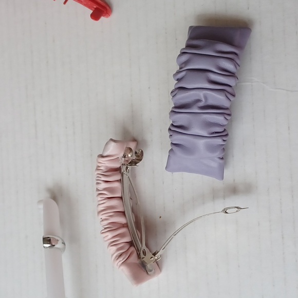 4/$30 Banana Combs & Hair Clips - Set of 5 - Picture 5 of 7